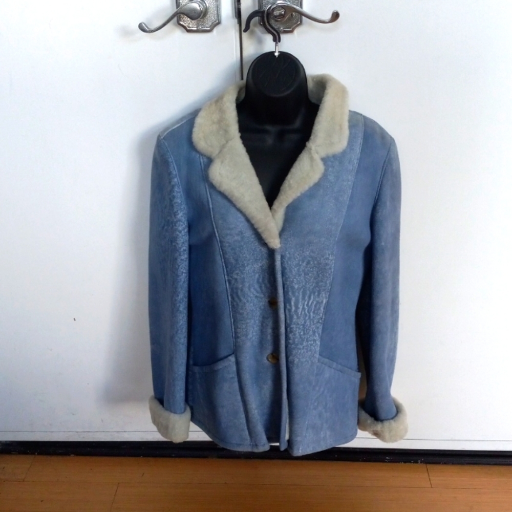 Burberry sheep skin